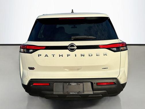 2023 Nissan Pathfinder S 4WD