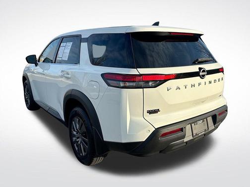 2023 Nissan Pathfinder S 4WD