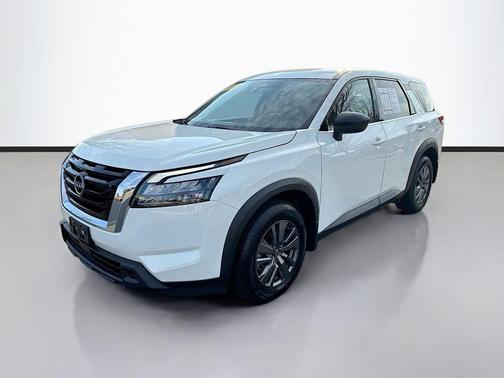 2023 Nissan Pathfinder S 4WD