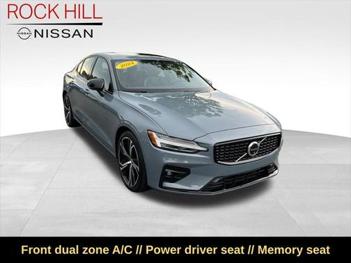 2024 Volvo S60 B5 Plus Dark Theme