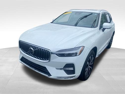 2023 Volvo XC60 B5 Plus Bright Theme