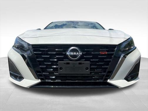 2024 Nissan Altima SR VC-Turbo FWD