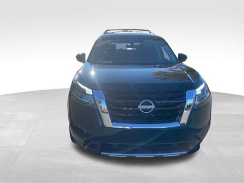 2024 Nissan Pathfinder SL FWD