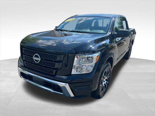 2023 Nissan Titan SV
