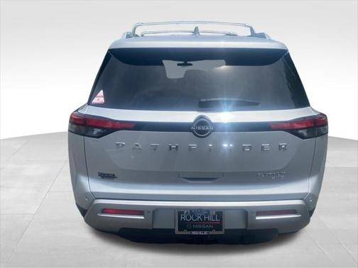 2023 Nissan Pathfinder Platinum 4WD