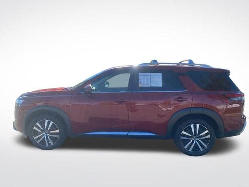 2023 Nissan Pathfinder Platinum 4WD