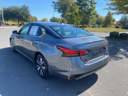 2022 Nissan Altima 2.5 SV