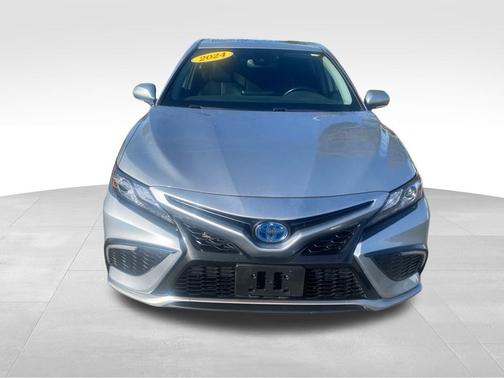2024 Toyota Camry Hybrid SE