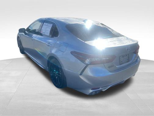 2024 Toyota Camry Hybrid SE