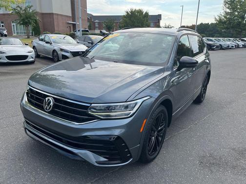 2022 Volkswagen Tiguan 2.0T SE R-Line Black