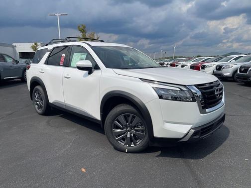 2025 Nissan Pathfinder SV FWD