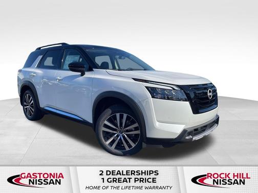 2025 Nissan Pathfinder Platinum FWD