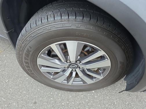 2022 Nissan Pathfinder SL 4WD