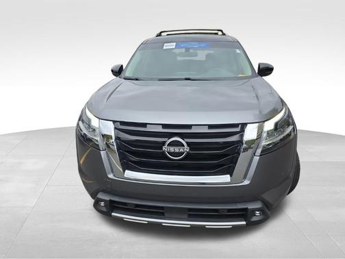 2022 Nissan Pathfinder SL 4WD