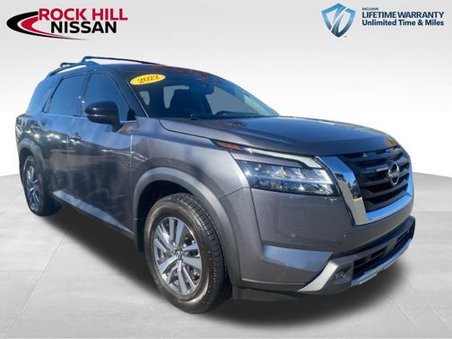 2022 Nissan Pathfinder SL 4WD