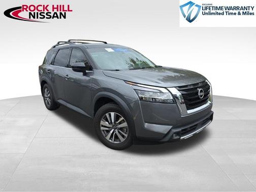 2022 Nissan Pathfinder SL 4WD