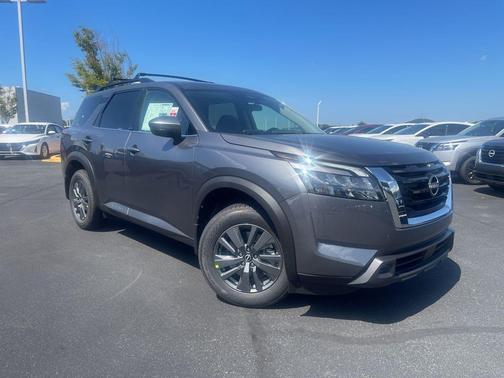2025 Nissan Pathfinder SV FWD
