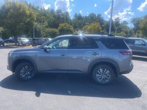 2025 Nissan Pathfinder SV FWD