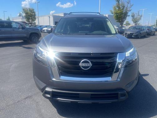 2025 Nissan Pathfinder SV FWD