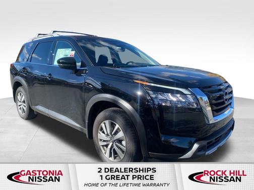 2025 Nissan Pathfinder SL FWD