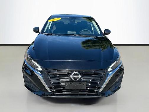 Black 2025 Nissan Altima SV