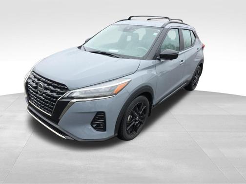 2021 Nissan Kicks SR