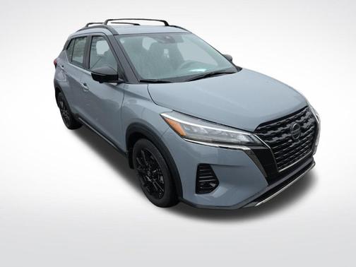 2021 Nissan Kicks SR