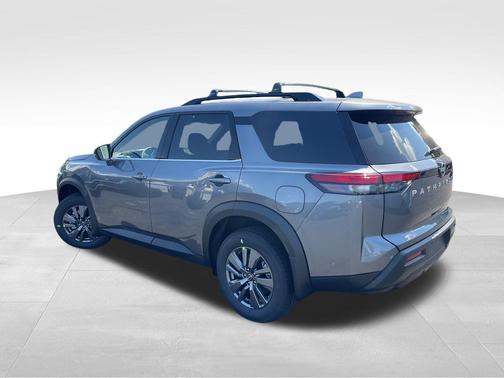 2025 Nissan Pathfinder SV FWD