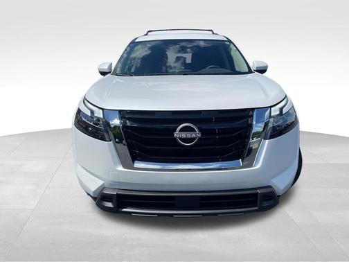 2025 Nissan Pathfinder SV FWD