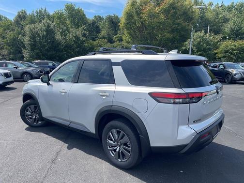 2025 Nissan Pathfinder SV FWD