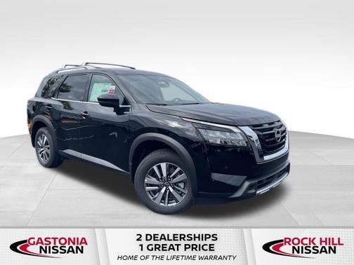 2025 Nissan Pathfinder SL FWD
