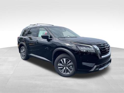 2025 Nissan Pathfinder SL FWD