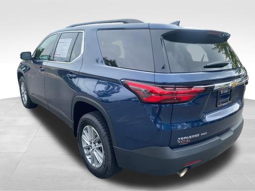 2022 Chevrolet Traverse LT Cloth