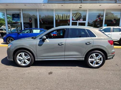 2024 Audi Q3 Premium 45 TFSI S line quattro Tiptronic