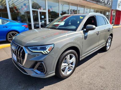 2024 Audi Q3 Premium 45 TFSI S line quattro Tiptronic