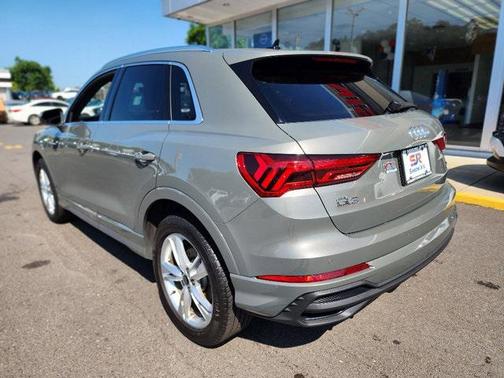 2024 Audi Q3 Premium 45 TFSI S line quattro Tiptronic