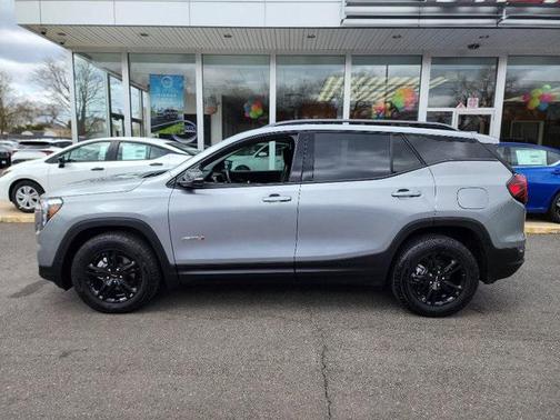 2024 GMC Terrain AWD AT4