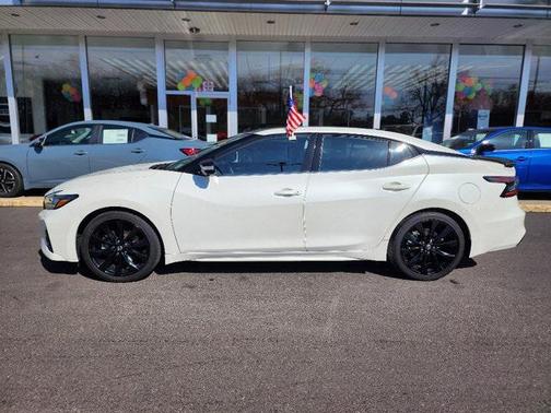 2022 Nissan Maxima SR Xtronic CVT