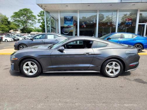 2020 Ford Mustang EcoBoost