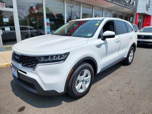 2022 Kia Sorento LX