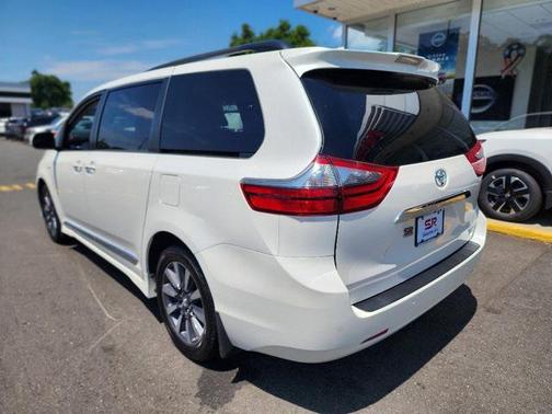2020 Toyota Sienna Limited