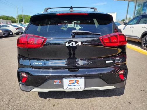 2022 Kia Niro LXS