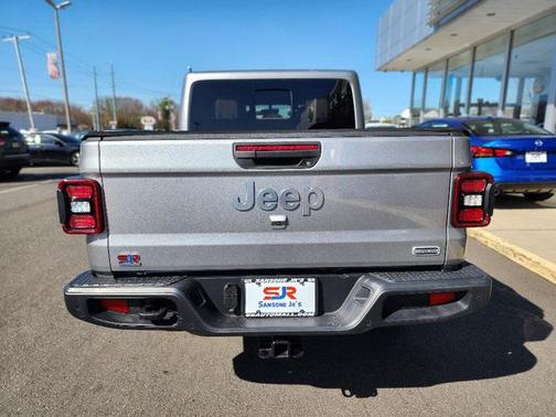 2020 Jeep Gladiator Overland