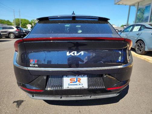 2022 Kia EV6 Wind