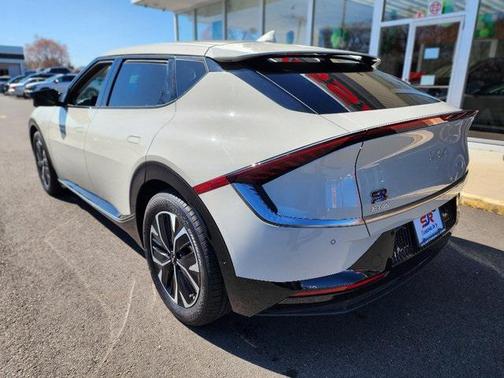 2022 Kia EV6 Wind