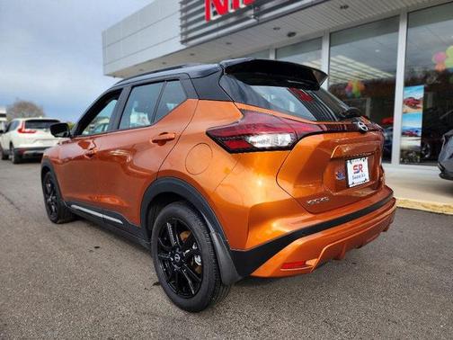 2024 Nissan Kicks SR