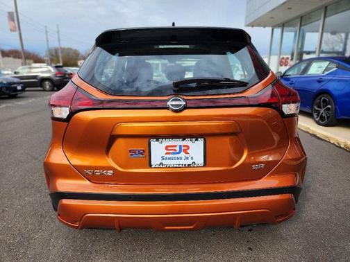 2024 Nissan Kicks SR