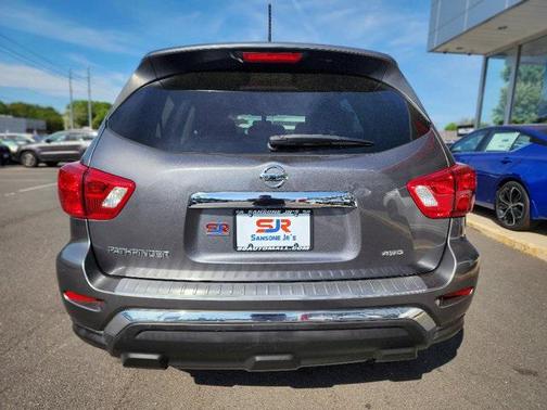 2017 Nissan Pathfinder S