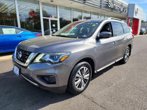 2017 Nissan Pathfinder S