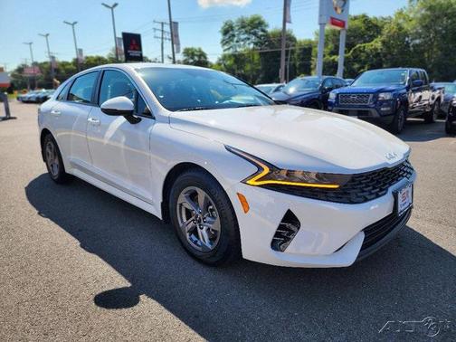 2023 Kia K5 LXS